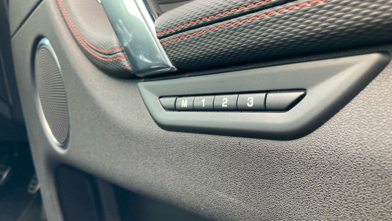 Land Rover Discovery Sport 1.5 P300e R-Dynamic SE 5dr Auto [5 Seat] Station Wagon